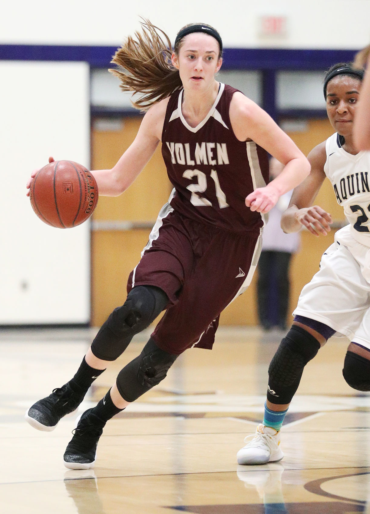 Aquinas vs. Holmen Girls Basketball